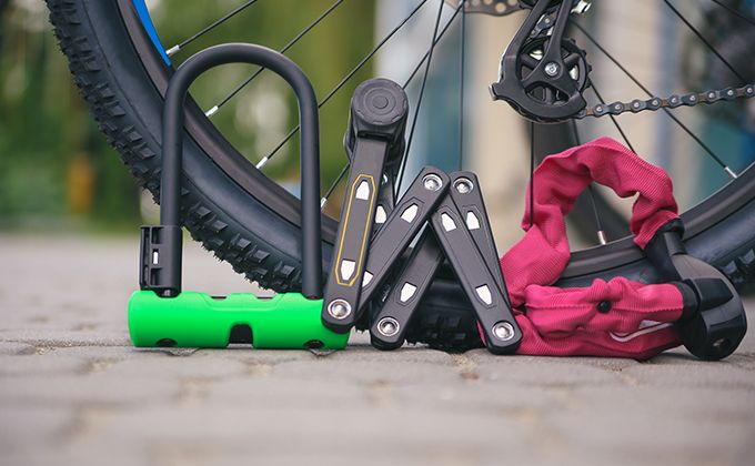 折りたたみ自転車の鍵の画像