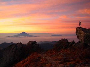 週末は山に登りたいので婚活やめました 登山歴6年半「単独登山女子」のお金と時間の使い方