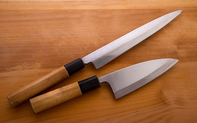 結婚祝いに包丁やハサミなどの刃物を贈るのはタブーとされている