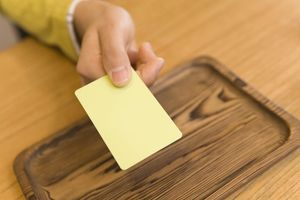 クレジットカードを解約する方法を解説!解約前に押さえておきたいポイントとタイミングは?