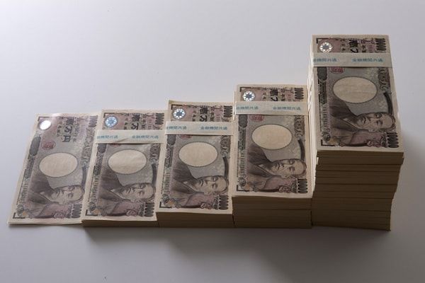 現金