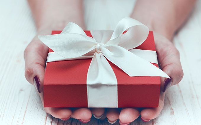 女友達にちょっぴりハイセンスなクリスマスプレゼントを贈ってみよう