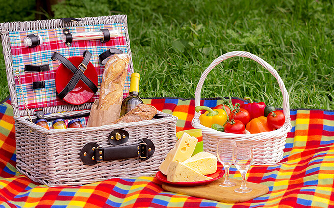 ピクニック 天気の良い日は公園へGO！ピクニックに必須＆便利な持ち物リスト ...