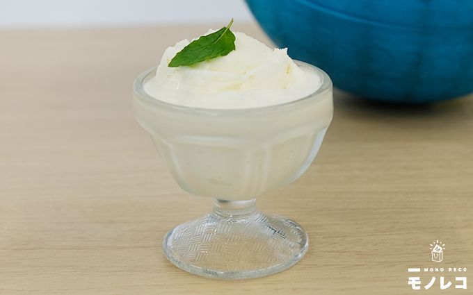 「ソフトシェル アイスクリームボール」によるバニラアイス