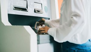 セゾンカードの締め日と支払い日まとめ！支払い日・時間や残高不足の時の対策も徹底解説