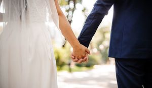 夫婦で持ちたいクレジットカードとは?結婚式費用の支払いにもおすすめ!選び方やおすすめ活用術