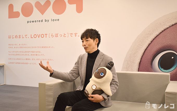 LOVOT(ラボット)とGROOVE X杉田さんの画像