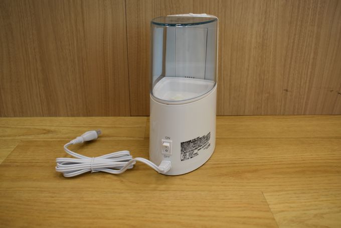 アイリスオーヤマの加熱式加湿器SHM-100Uのスイッチ画像
