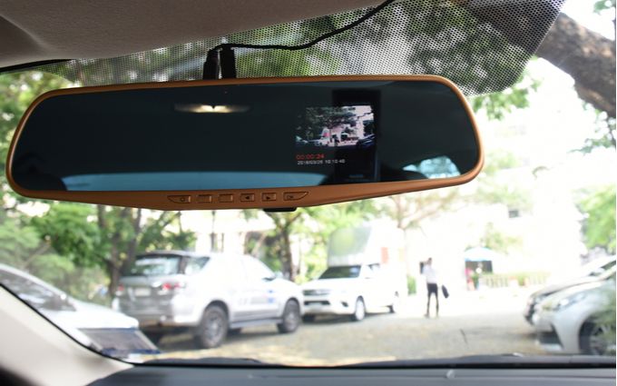 360度録画できるドライブレコーダーの画像