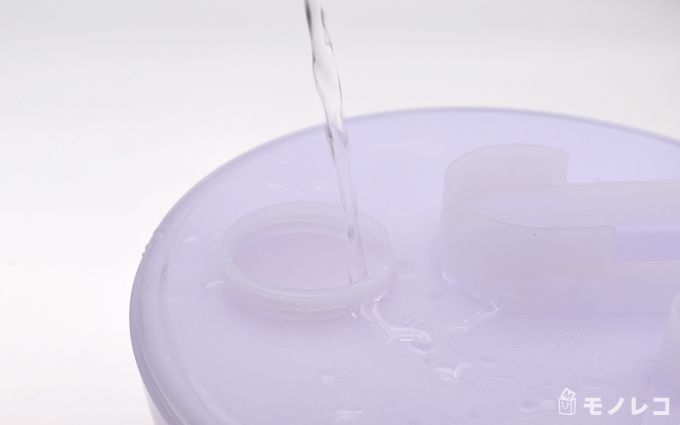 Three-up(スリーアップ)ハイブリッド加湿器デュードロップLの給水画像