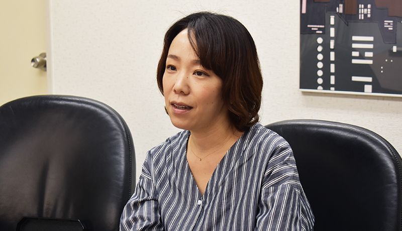 日高 海さんがインタビューを受けている画像③