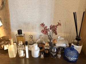 700円から始めよう。100種類以上の香水を集めたオタクが教える、香水沼への飛び込み方