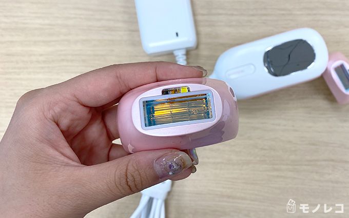 アタッチメントを手に持っている画像