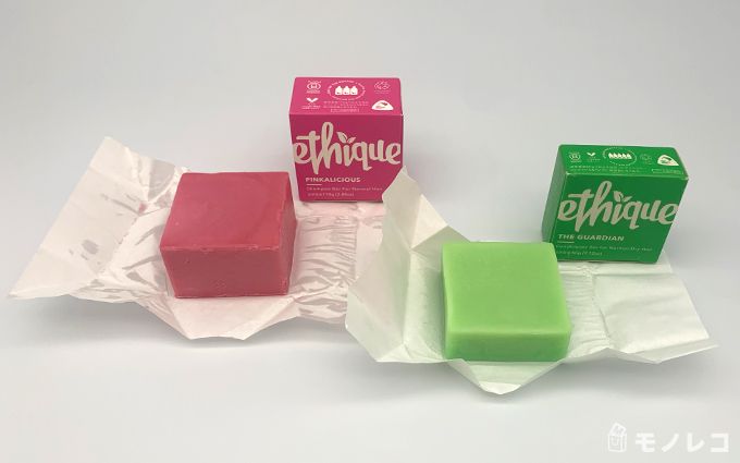 開封して並べたethique(エティーク) のシャンプーバー&コンディショナーバーの画像