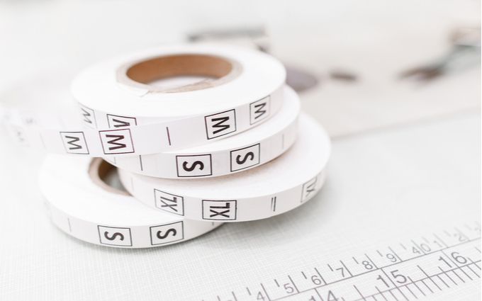 SMLなどサイズが印字されたメジャーの画像