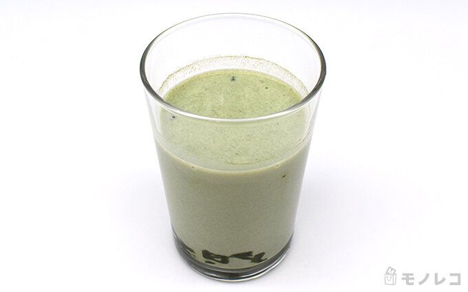 ドクターベジフル青汁を牛乳に溶いた画像
