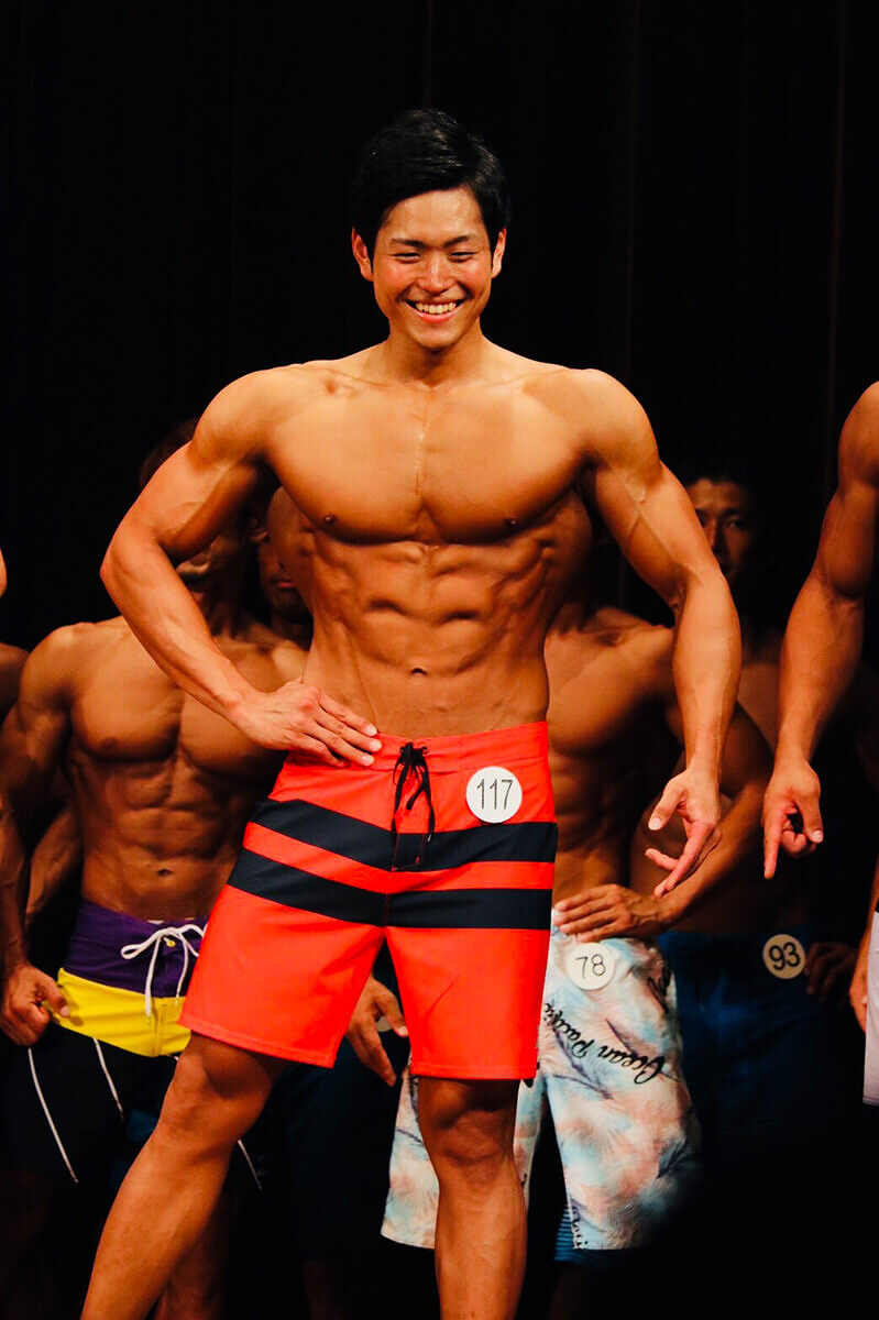肉体美を競う「フィジーク」の日本代表選手になった私が、500万円以上