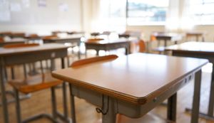 養護教諭から転職する方法とは?転職先の代表的な業界や職種を解説