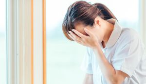 社会人から看護師に転職して後悔する理由とは?後悔した時の対処法も合わせて解説