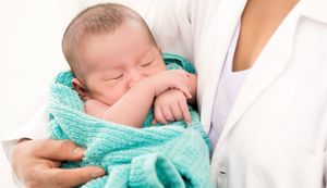 助産師の仕事がきついといわれる理由とは？看護師との違いや辞める理由も解説