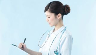 看護師1年目は辛い時期！乗り越え方や転職する際に気を付けるポイントを解説！