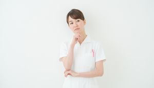 看護師が「仕事に行きたくない…」と感じる瞬間5選｜具体的な解決法も合わせて紹介！