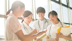 看護師がホワイト病院に転職する3つのポイント！働きやすい病院を見極めるコツも紹介