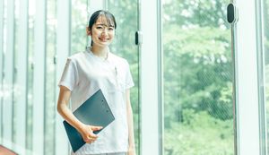 ICUの看護師ってどんな仕事?働くメリットや1日のスケジュールも解説