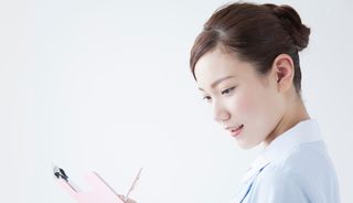 理想の看護師像とは?目指したい先輩像や理想の見つけ方、転職の面接対策を解説