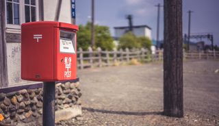郵便局(ゆうちょ銀行)でお金を借りる方法は?メリット・デメリットや自動貸付の申込方法も解説