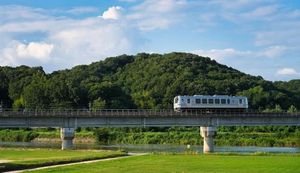 地域の特色を活かした特別列車が魅力!乗車や沿線を楽しむポイントを井原鉄道株式会社にインタビュー
